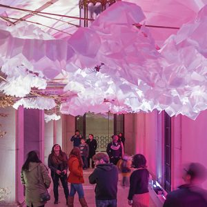 Lantern Field, an interactive installation with paper, light and sound / Đèn lồng, tác phẩm sắp đặt tương tác với giấy, ánh sáng và âm thanh